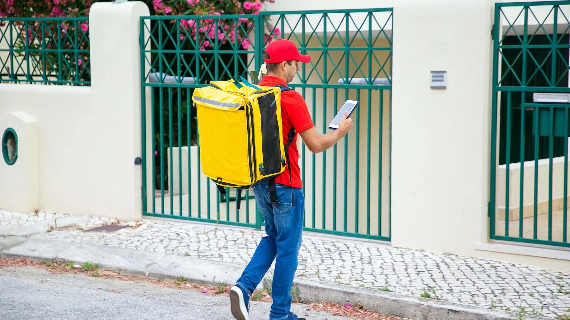 Food Delivery App Similar to UberEATS